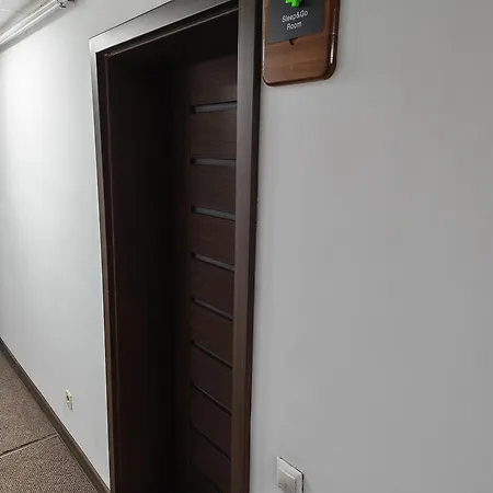 Sleep&go Airport Transit Apartman *